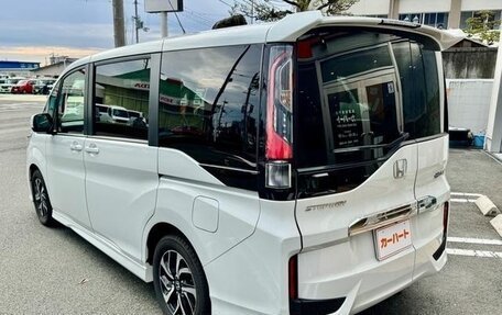 Honda Stepwgn IV, 2018 год, 1 500 000 рублей, 7 фотография