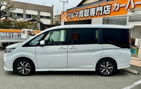 Honda Stepwgn IV, 2018 год, 1 500 000 рублей, 8 фотография