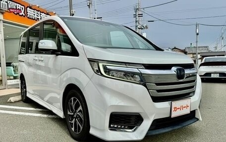 Honda Stepwgn IV, 2018 год, 1 500 000 рублей, 3 фотография