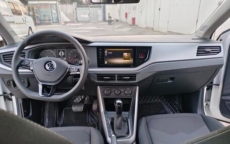 Volkswagen Polo, 2021 год, 1 200 000 рублей, 6 фотография