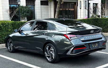 Hyundai Elantra, 2024 год, 1 300 000 рублей, 5 фотография