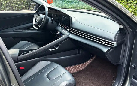 Hyundai Elantra, 2024 год, 1 300 000 рублей, 10 фотография