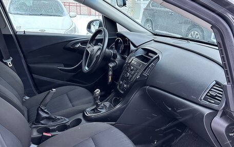Opel Astra J, 2010 год, 590 000 рублей, 9 фотография
