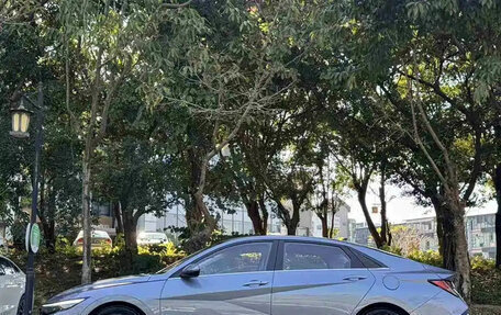 Hyundai Elantra, 2024 год, 1 300 000 рублей, 3 фотография