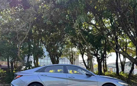 Hyundai Elantra, 2024 год, 1 300 000 рублей, 4 фотография