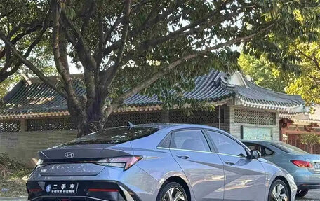 Hyundai Elantra, 2024 год, 1 300 000 рублей, 6 фотография