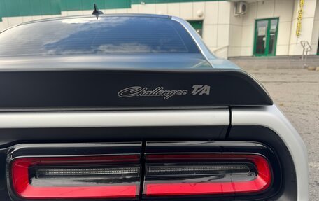 Dodge Challenger III рестайлинг 2, 2021 год, 8 500 000 рублей, 7 фотография