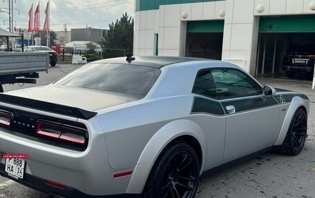 Dodge Challenger III рестайлинг 2, 2021 год, 8 500 000 рублей, 5 фотография