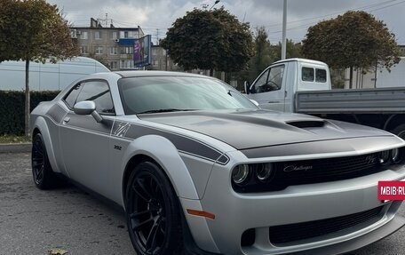Dodge Challenger III рестайлинг 2, 2021 год, 8 500 000 рублей, 3 фотография