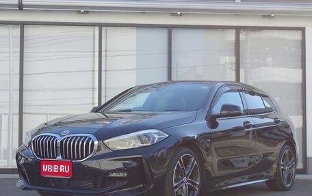 BMW 1 серия, 2021 год, 1 349 000 рублей, 1 фотография