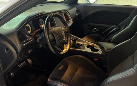 Dodge Challenger III рестайлинг 2, 2021 год, 8 500 000 рублей, 14 фотография