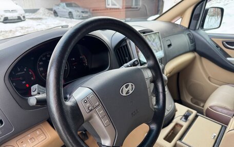 Hyundai Grand Starex Grand Starex I рестайлинг 2, 2014 год, 2 350 000 рублей, 9 фотография