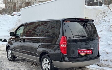 Hyundai Grand Starex Grand Starex I рестайлинг 2, 2014 год, 2 350 000 рублей, 6 фотография