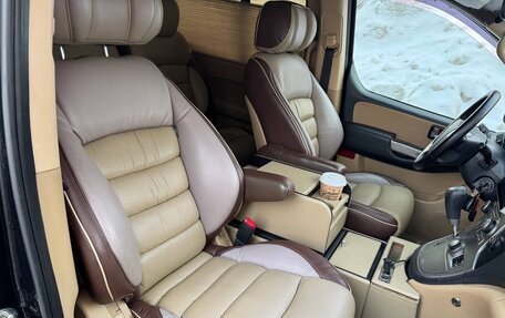 Hyundai Grand Starex Grand Starex I рестайлинг 2, 2014 год, 2 350 000 рублей, 17 фотография