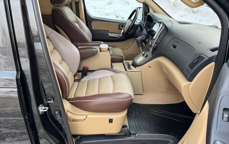 Hyundai Grand Starex Grand Starex I рестайлинг 2, 2014 год, 2 350 000 рублей, 16 фотография