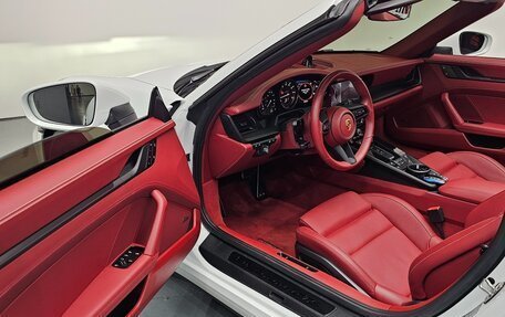 Porsche 911, 2023 год, 6 фотография