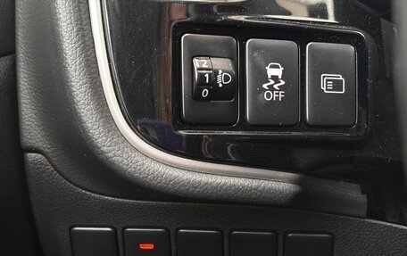 Mitsubishi Outlander III рестайлинг 3, 2015 год, 1 399 000 рублей, 15 фотография