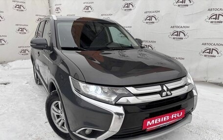 Mitsubishi Outlander III рестайлинг 3, 2015 год, 1 399 000 рублей, 4 фотография