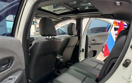 Honda Vezel, 2021 год, 1 160 000 рублей, 12 фотография