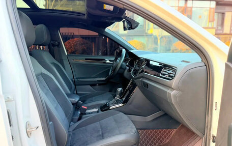 Volkswagen T-Roc I, 2021 год, 1 370 008 рублей, 6 фотография