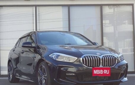 BMW 1 серия, 2021 год, 1 349 000 рублей, 3 фотография