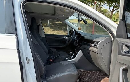 Volkswagen T-Cross I, 2022 год, 1 290 000 рублей, 10 фотография