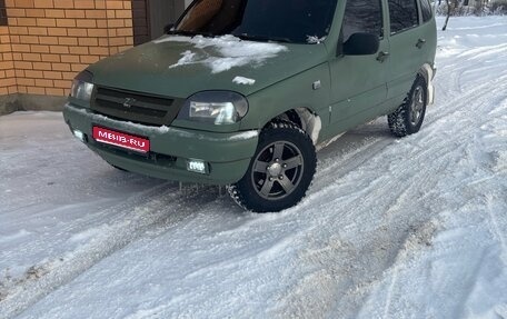 Chevrolet Niva I рестайлинг, 2003 год, 255 000 рублей, 1 фотография