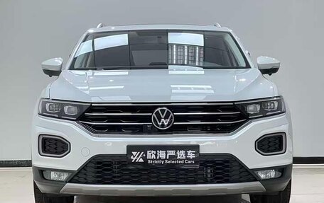 Volkswagen T-Roc I, 2022 год, 1 280 000 рублей, 3 фотография