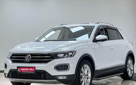 Volkswagen T-Roc I, 2022 год, 1 280 000 рублей, 2 фотография