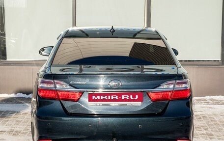 Toyota Camry, 2017 год, 2 319 000 рублей, 4 фотография