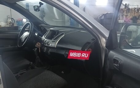 Mitsubishi L200 IV рестайлинг, 2010 год, 1 450 000 рублей, 5 фотография