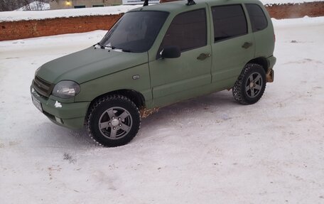 Chevrolet Niva I рестайлинг, 2003 год, 255 000 рублей, 2 фотография