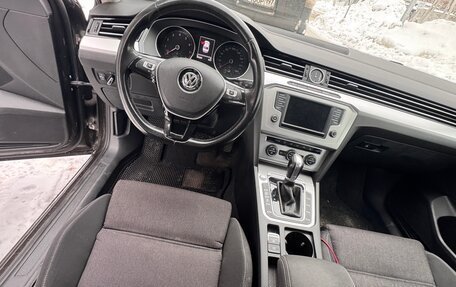 Volkswagen Passat B8 рестайлинг, 2015 год, 1 850 000 рублей, 8 фотография