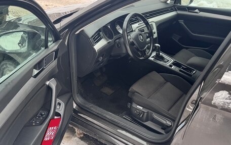 Volkswagen Passat B8 рестайлинг, 2015 год, 1 850 000 рублей, 7 фотография