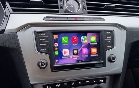 Volkswagen Passat B8 рестайлинг, 2015 год, 1 850 000 рублей, 13 фотография