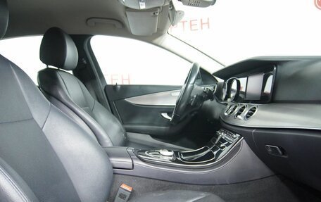 Mercedes-Benz E-Класс, 2016 год, 2 197 000 рублей, 10 фотография