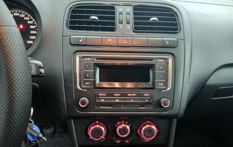 Volkswagen Polo VI (EU Market), 2013 год, 740 000 рублей, 11 фотография