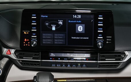 Toyota Sienna, 2021 год, 5 900 000 рублей, 30 фотография