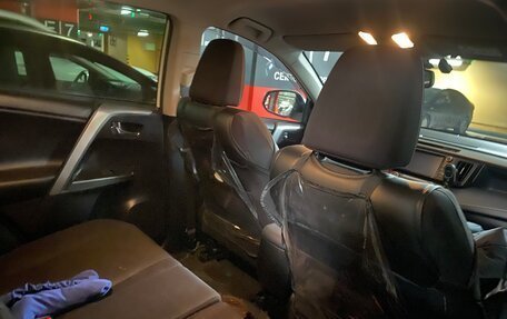 Toyota RAV4, 2016 год, 2 580 000 рублей, 8 фотография