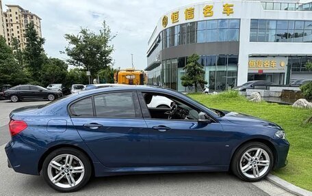 BMW 1 серия, 2022 год, 1 420 000 рублей, 4 фотография