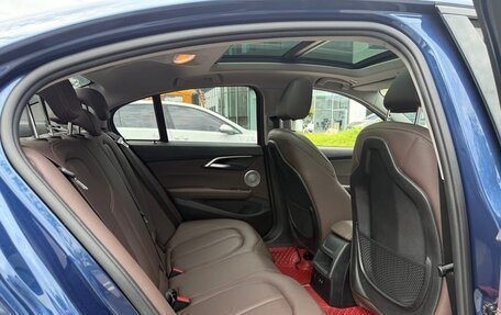 BMW 1 серия, 2022 год, 1 420 000 рублей, 10 фотография