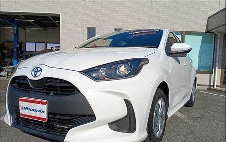 Toyota Yaris, 2021 год, 740 000 рублей, 9 фотография