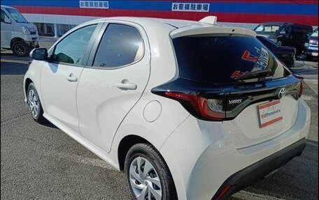 Toyota Yaris, 2021 год, 740 000 рублей, 6 фотография