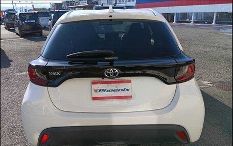 Toyota Yaris, 2021 год, 740 000 рублей, 7 фотография