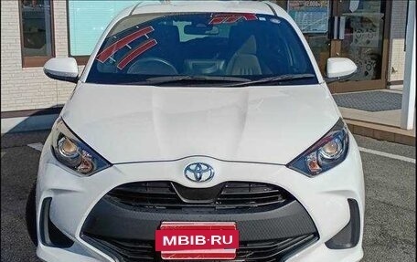 Toyota Yaris, 2021 год, 740 000 рублей, 2 фотография