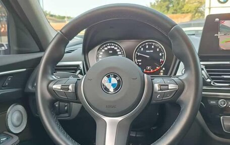 BMW 1 серия, 2022 год, 1 420 000 рублей, 6 фотография