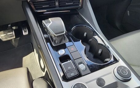 Volkswagen Touareg III, 2019 год, 6 350 000 рублей, 14 фотография