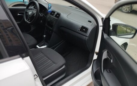 Volkswagen Polo VI (EU Market), 2016 год, 965 000 рублей, 13 фотография