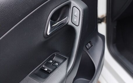 Volkswagen Polo VI (EU Market), 2016 год, 965 000 рублей, 11 фотография