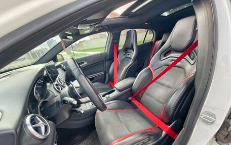 Mercedes-Benz GLA AMG, 2015 год, 2 500 000 рублей, 11 фотография